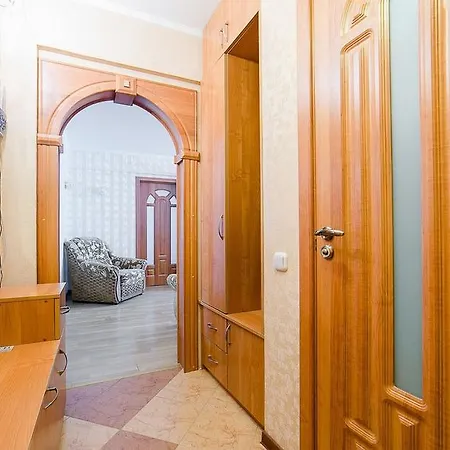 Apartment Day And Night *